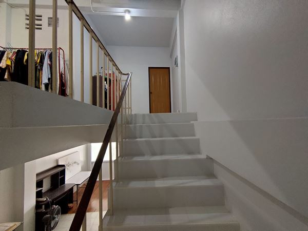 ขายถูก อาคารพาณิชย์ ถนนประชาอุทิศ ซอยสุขเสมอ กลางเมืองชุมพร ติดถนนหลักย่านการค้า